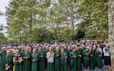 Kegiatan Tadabur Alam Ponpes Al Madani: Menumbuhkan Cinta Alam dan Spirit Keislaman